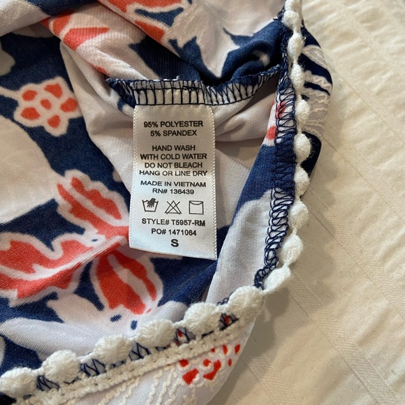 SJS Women's Floral Navy and Orange with Embroidery Trim Top Size S - Picture 4 of 9